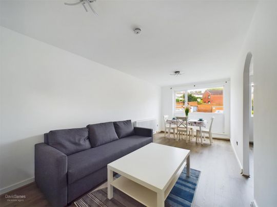1 bedroom Flat to rent - Photo 1