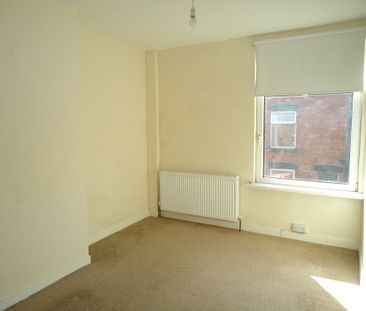 Woodview Terrace, Beeston, LS11 6LF - Photo 4