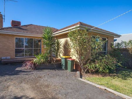 76 Main Street, 3340, Bacchus Marsh Vic - Photo 2