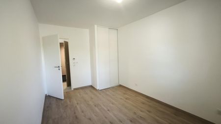 Location Appartement 2 pièces 48m² ANNECY 74370 - Photo 2