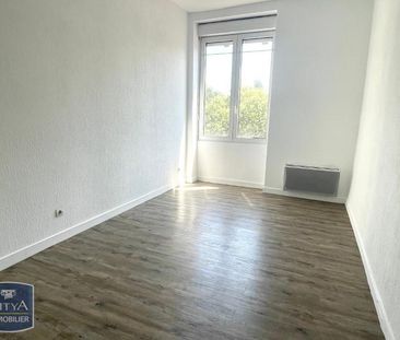 Location Appartement 2 pièces 38m² ST PRIEST EN JAREZ 42270 - Photo 3