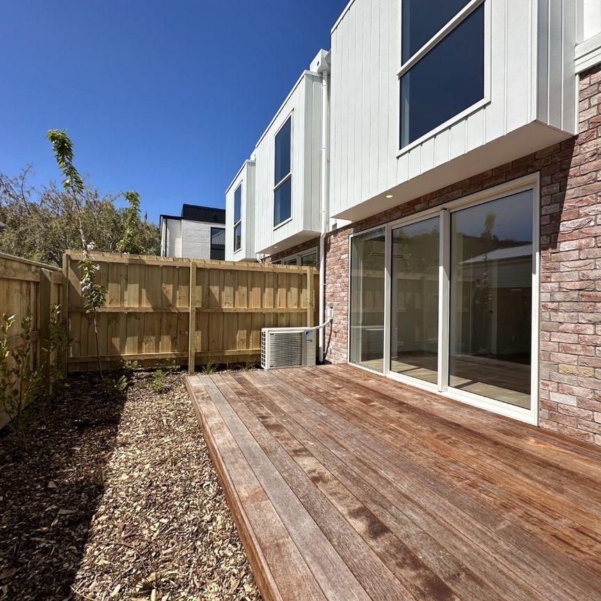 Newly built 3-Bedroom Townhouse in Naenae - Photo 1