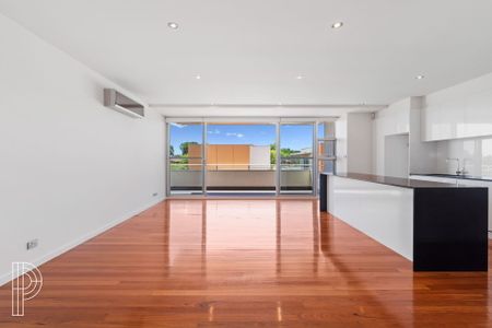 Modern Elegance in Yarralumla 3 Bed | 2 Bath | 2 Car | Unit | EER: 6 - Photo 2