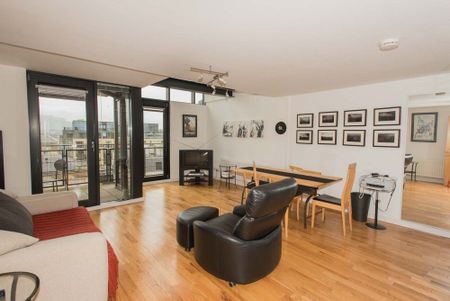 Apt 63 17 Queens Square, Belfast BT1 3FF - Photo 4