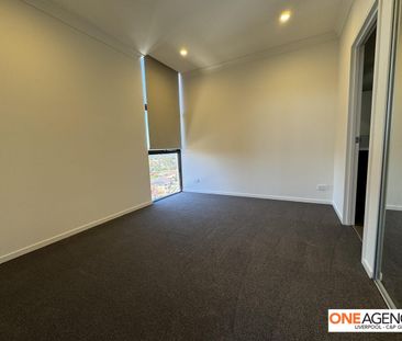 Modern Apartment in Prime Liverpool Location with Swimming Pool! - Photo 4