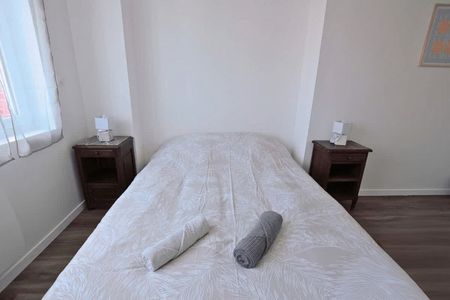 Place Jean Jaurès - Photo 2