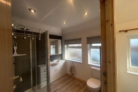 Ridgehurst Avenue - Photo 5