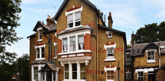 Flat to rent - Westgate Road, Beckenham, BR3 - Photo 2