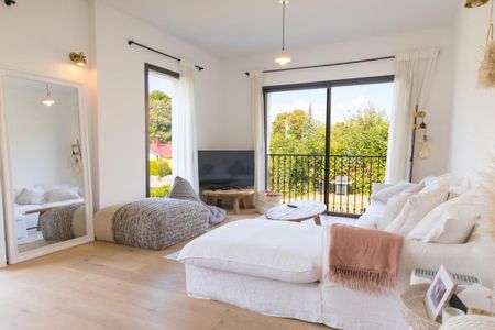 Angon, spacieux appartement à Louer . Vue Lac, 122m² avec jardin, Ambiance Village - Photo 2