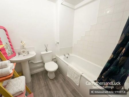 2 bedroom flat to rent - Photo 5