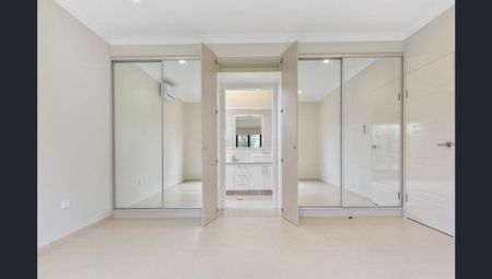 Stunning family home in a prime location! - Photo 5