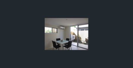 MODERN LOW MAINTENANCE TOWNHOUSE IN PRIME LOCATION! - Photo 5