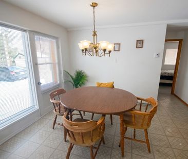 GRAND 4½| INTERNET ET EAU CHAUDE - Photo 2