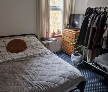 Room in a Shared House, Amesbury Ave, SW2 - Photo 3