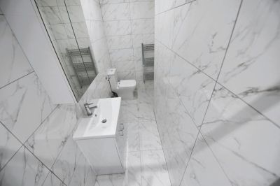 2 bedroom Flat in Cardigan Road, Leeds - Photo 5