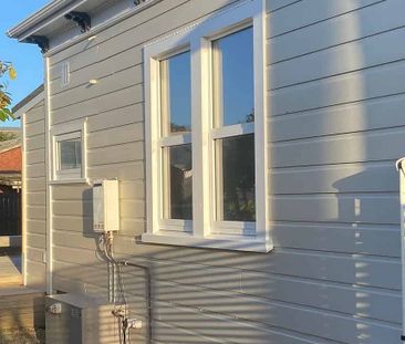 Perfect location, newly renovated, heart of Karori - Photo 4