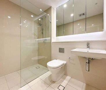 Luxury Stunning One-Bedroom Apartment - Photo 4