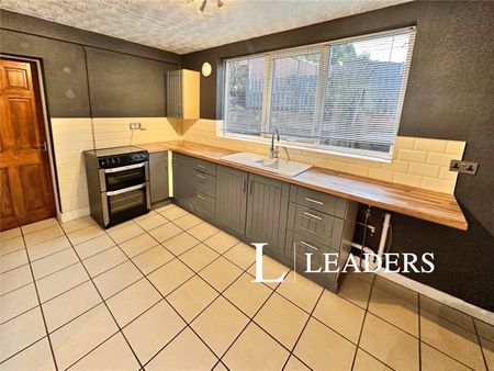 2 bedroom house to rent Cromer Road, Stoke-on-Trent, ST1 - Photo 4