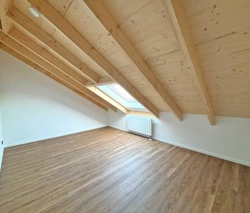 Sanierte 3-Zimmer-Dachgeschosswohnung mit großzügigem Balkon in Ham... - Photo 2