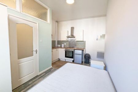 Studio to rent - Photo 3