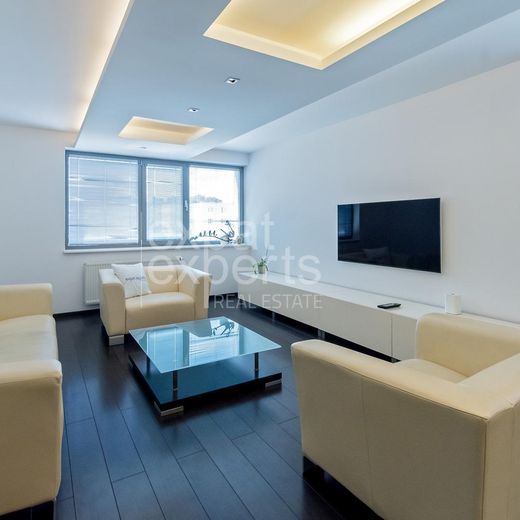 Moderný, priestranný 3i byt 90 m2, klíma, 2x lodžia, parkovanie, PLATAN - Photo 1
