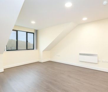 1 bedroom penthouse to rent - Photo 5