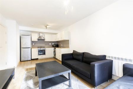 2 bedroom flat to rent - Photo 2