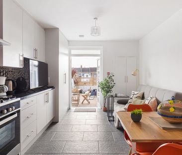 2 Bed Semi-Detached House, Mortimer Road, NW10 - Photo 5