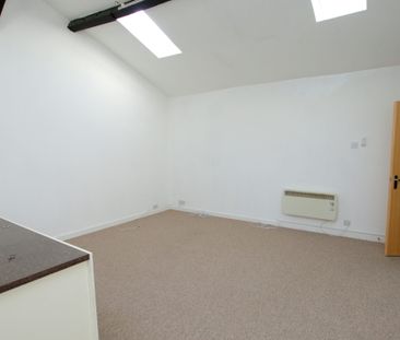 59 Hewlett Road, CHELTENHAM GL526AD - Photo 3