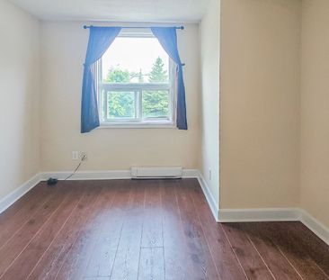 For Lease - 5130A Dundas Street Unit# 2nd Flr, Toronto, Ontario - Photo 3