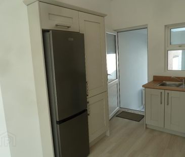 12 Prince Edward Park, Stranmillis, Belfast, BT9 5FZ - Photo 3