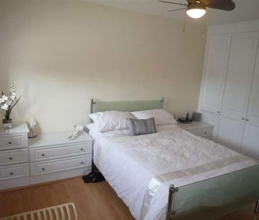 Double Bedroom House With Garden - Magnolia Gardens, Edgware, HA8 - Photo 3