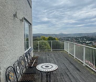 Beautifully Furnished 3-Bedroom Family Home - Photo 1