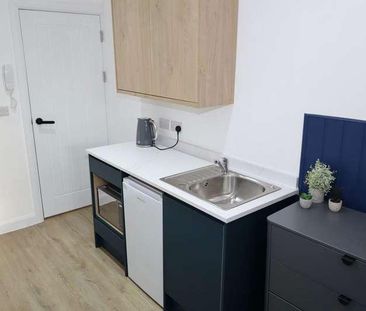 Newly Refurbished Ensuite Room With Kitchenette, PE1 - Photo 6