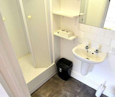 Room C, Loftus Road, Shepherds Bush, London, W12 - Photo 1