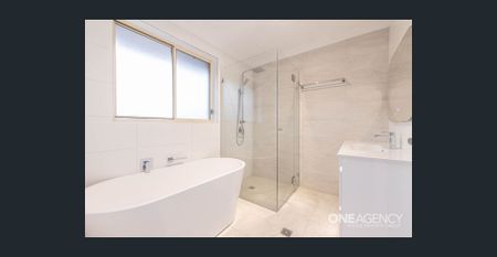 Convenient and fully renovated townhouse - Photo 4