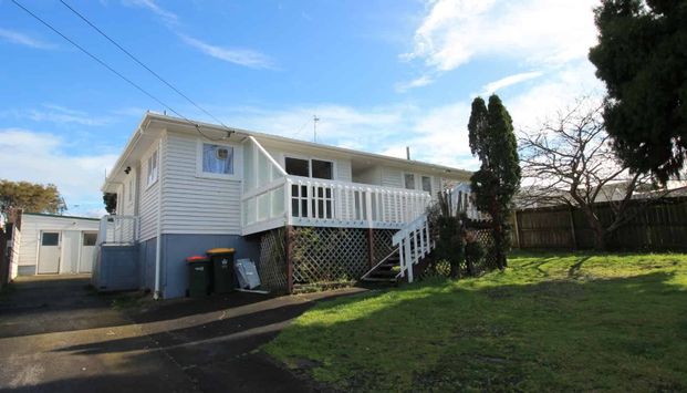 4 Bedroom Home in Manurewa - Photo 1