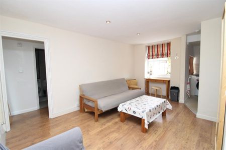 Bedford Square - Photo 4