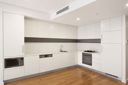 Spacious 1 Bedroom with Generous Sized Bedroom and Extra Large Parking! - Photo 3