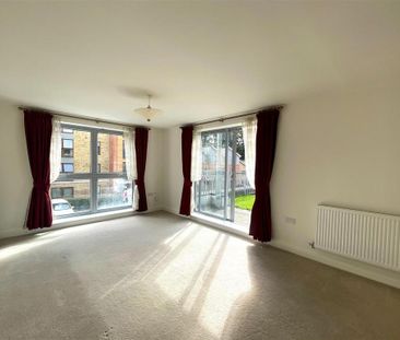 2 bedroom flat to rent - Photo 6
