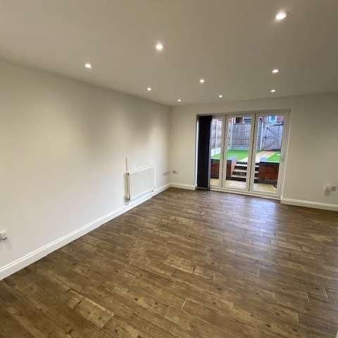 Chancery Lane, Nuneaton, CV10 - Photo 1