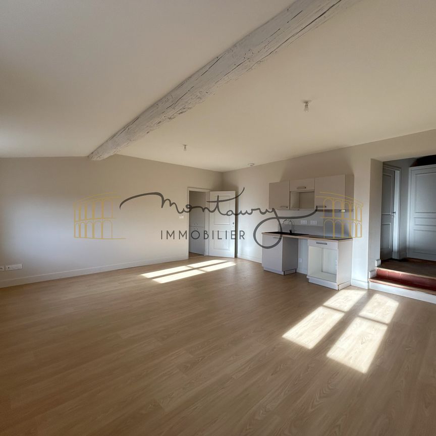A LOUER P2 NIMES CENTRE VILLE - Photo 1
