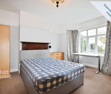 4 bedroom semi-detached house to rent - Photo 3