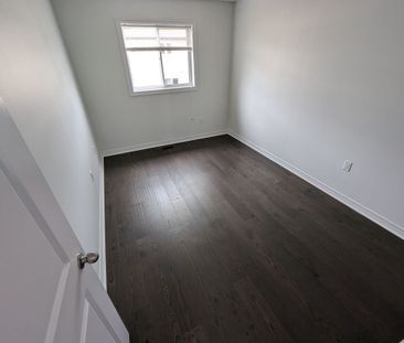 For Lease - 34 Kingsborough Drive, Hamilton, Ontario - Photo 3