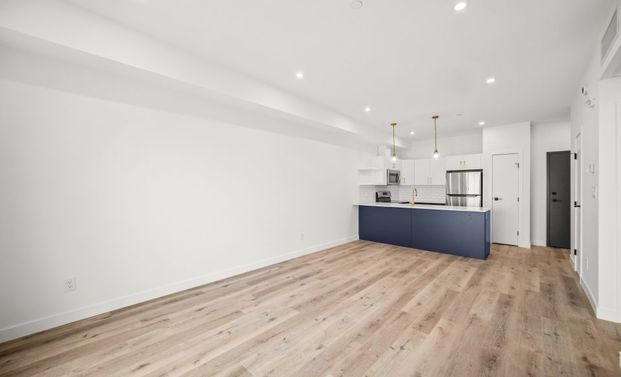 Primrose: Gold Accents – 1800 Leila, Winnipeg, MB - Photo 1