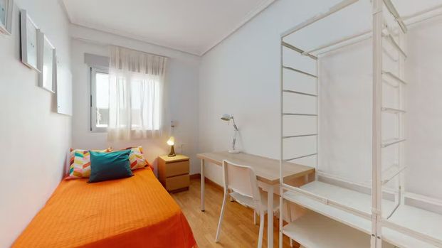 Plaça del Poeta Vicente Gaos, Valencia, Valencian Community 46021 - Foto 1