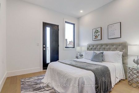 For Lease - 329 Clinton Street, Toronto, Ontario - Photo 2