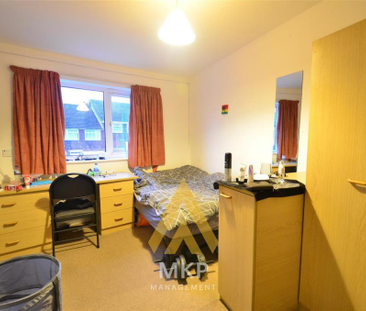 4 bedroom flat to rent - Photo 3