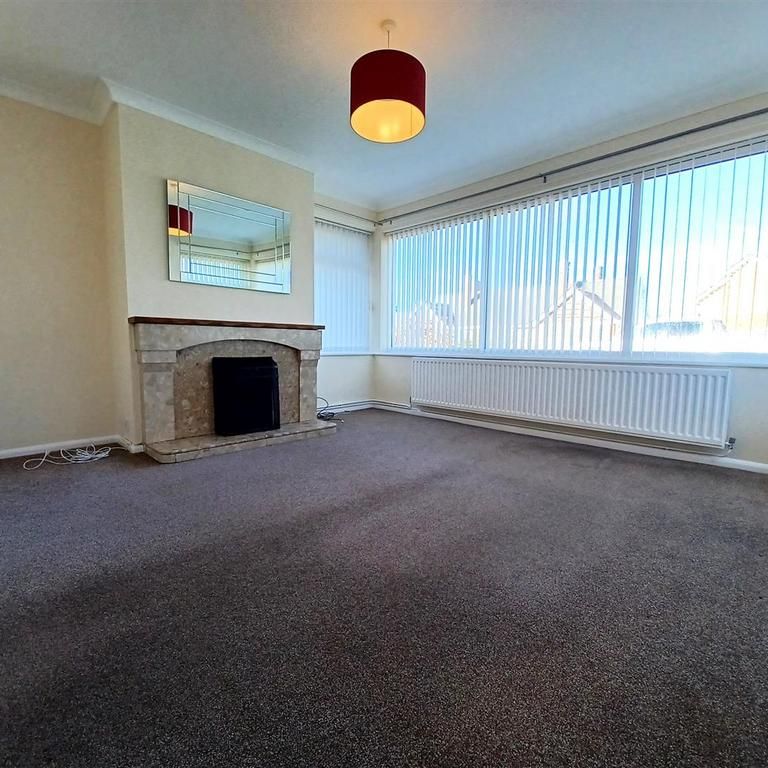 2 bedroom semi-detached bungalow to rent - Photo 1