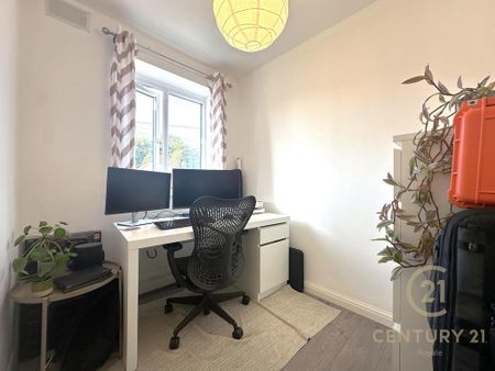 4 bedroom terraced house to rent - Photo 5